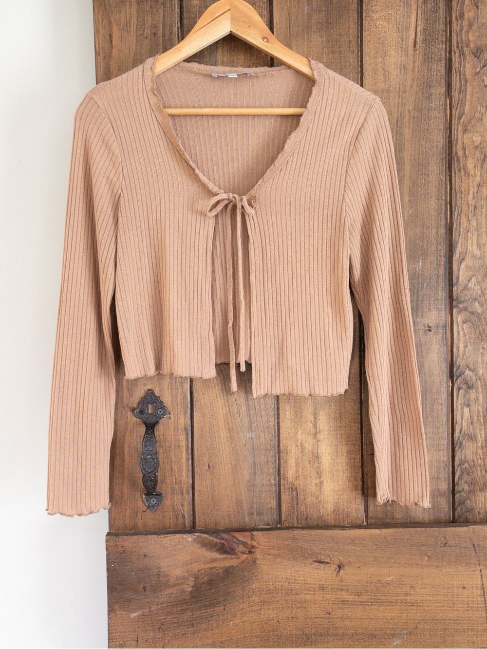 Gaze Tan Long Sleeved Lettuce Hem Rib Tie Front Crop Top Medium